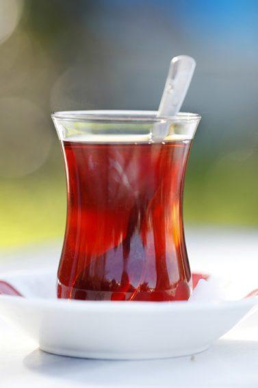 beneficios do cha preto para o cabelo